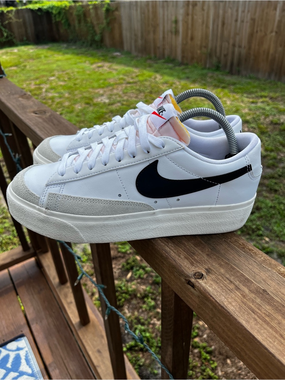 Nike Blazer Platform Sneaker Lace Up Shoes White Black Swoosh Women’s 9 - Picture 2 of 11